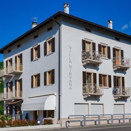 Nirvana Apartments Torbole Sul Garda Exterior photo
